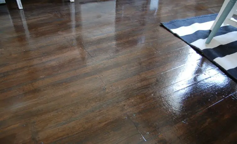 How to Paint Pallet Flooring