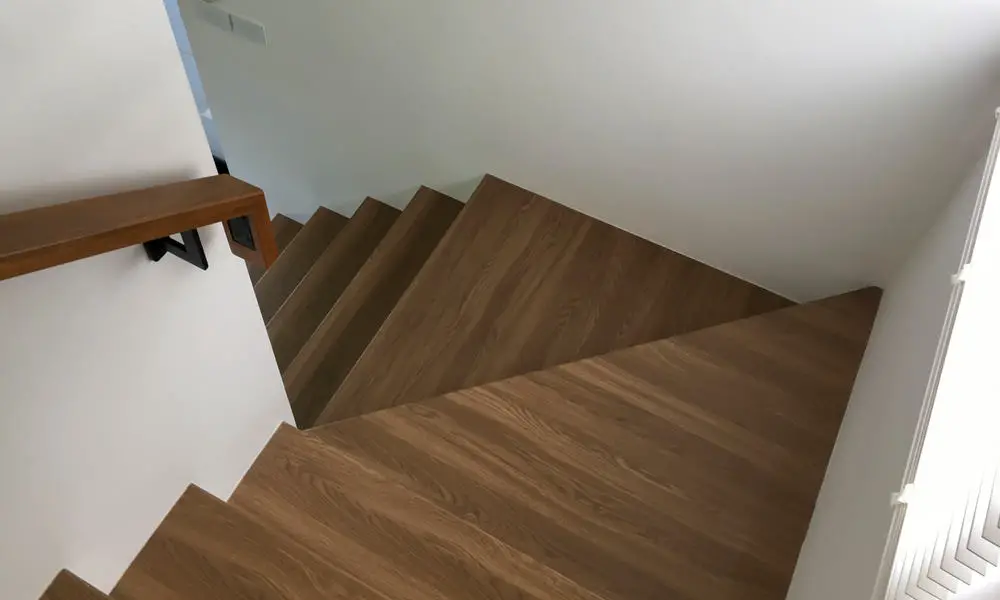 Step By Step Guide To Install Vinyl Plank Flooring On Stairs