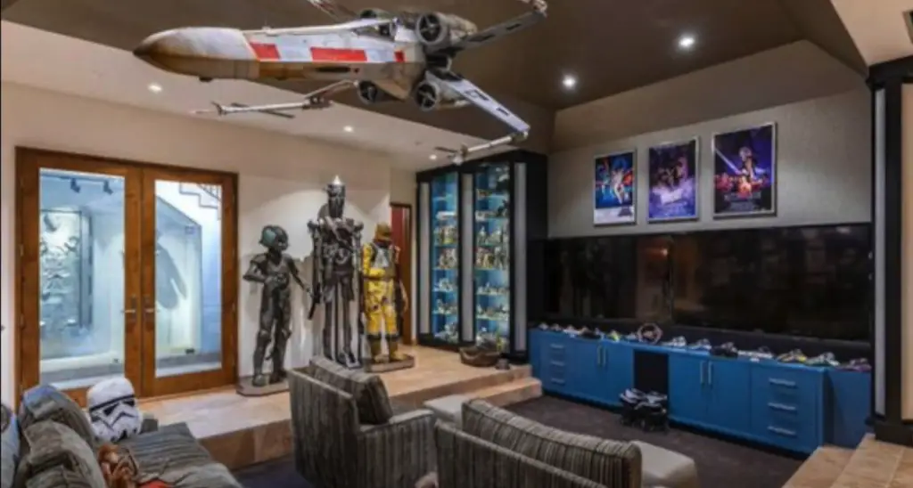 What color to paint a Star Wars room?