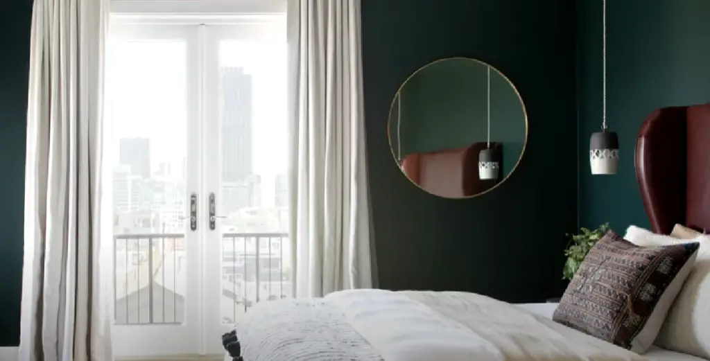 Romantic Dark Green Bedroom Ideas