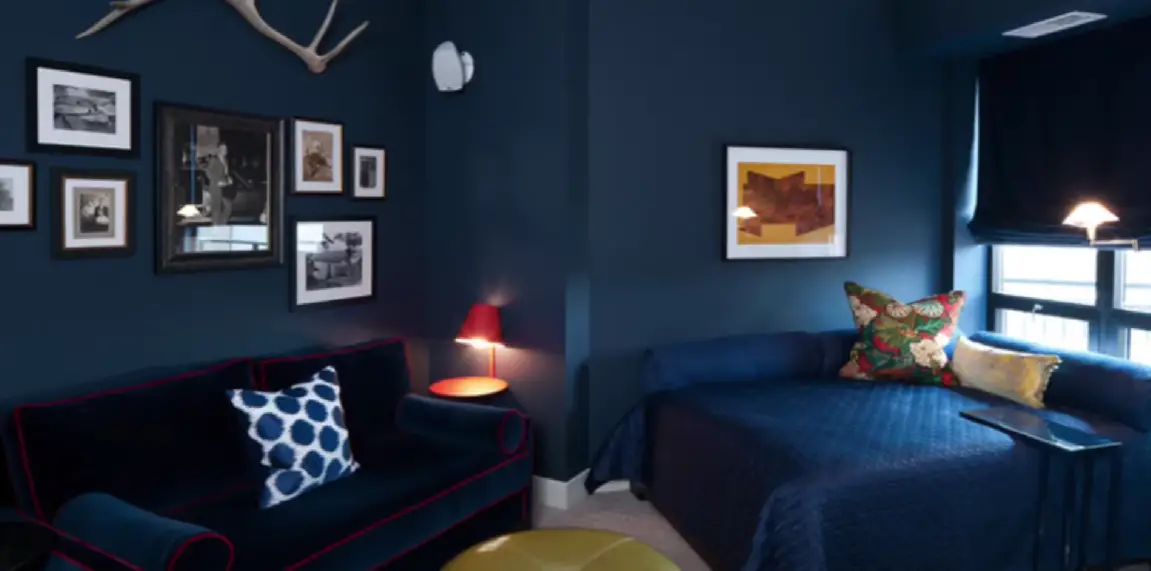 Navy Blue Headboard Bedroom Ideas - HomeProfy