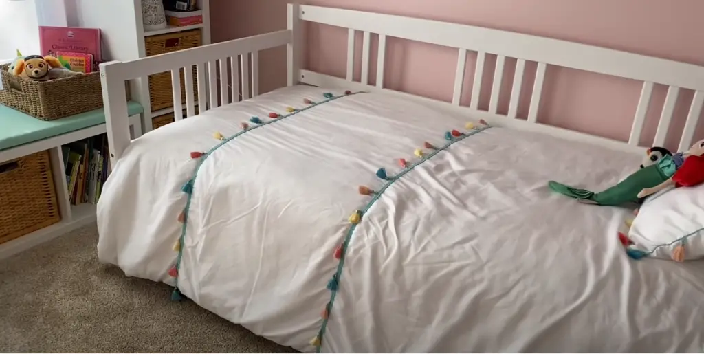 Safety options in toddler girl's bedrooms